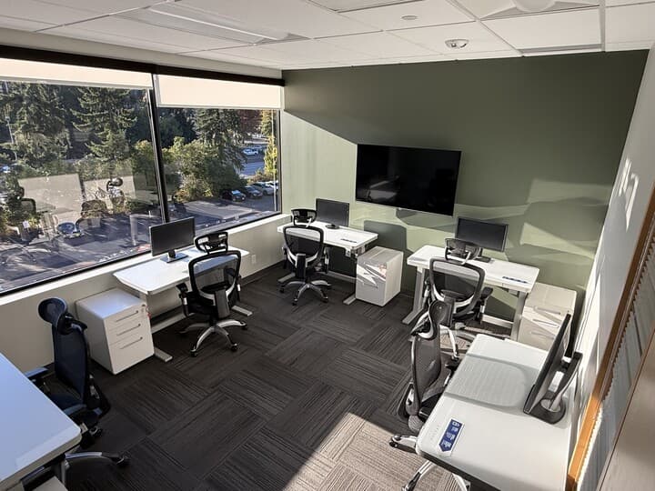 Large exterior windowed office at Ideal Spaces Bellevue