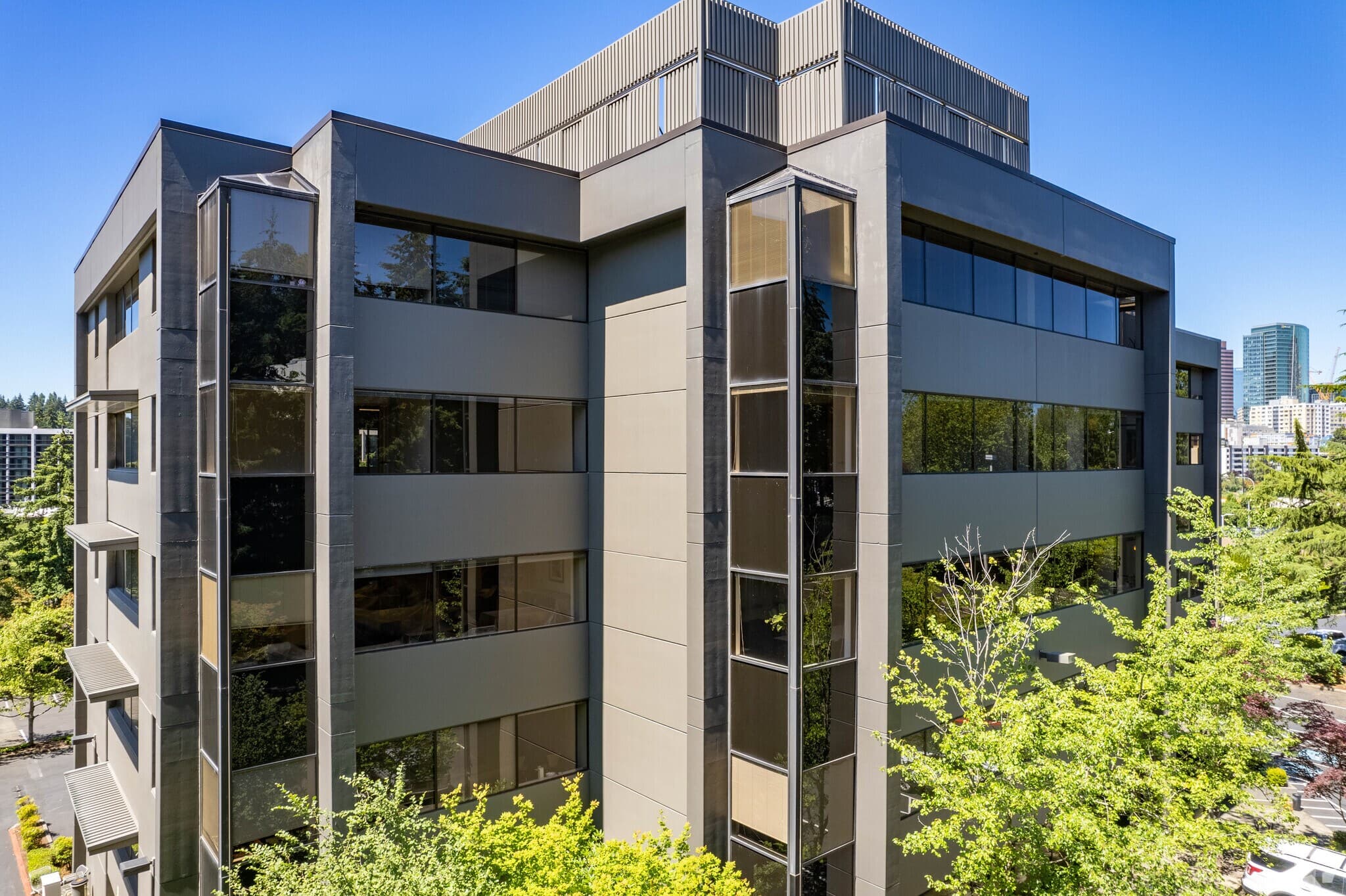 Ideal Spaces Bellevue building at 301 116th Ave SE — professional business address location