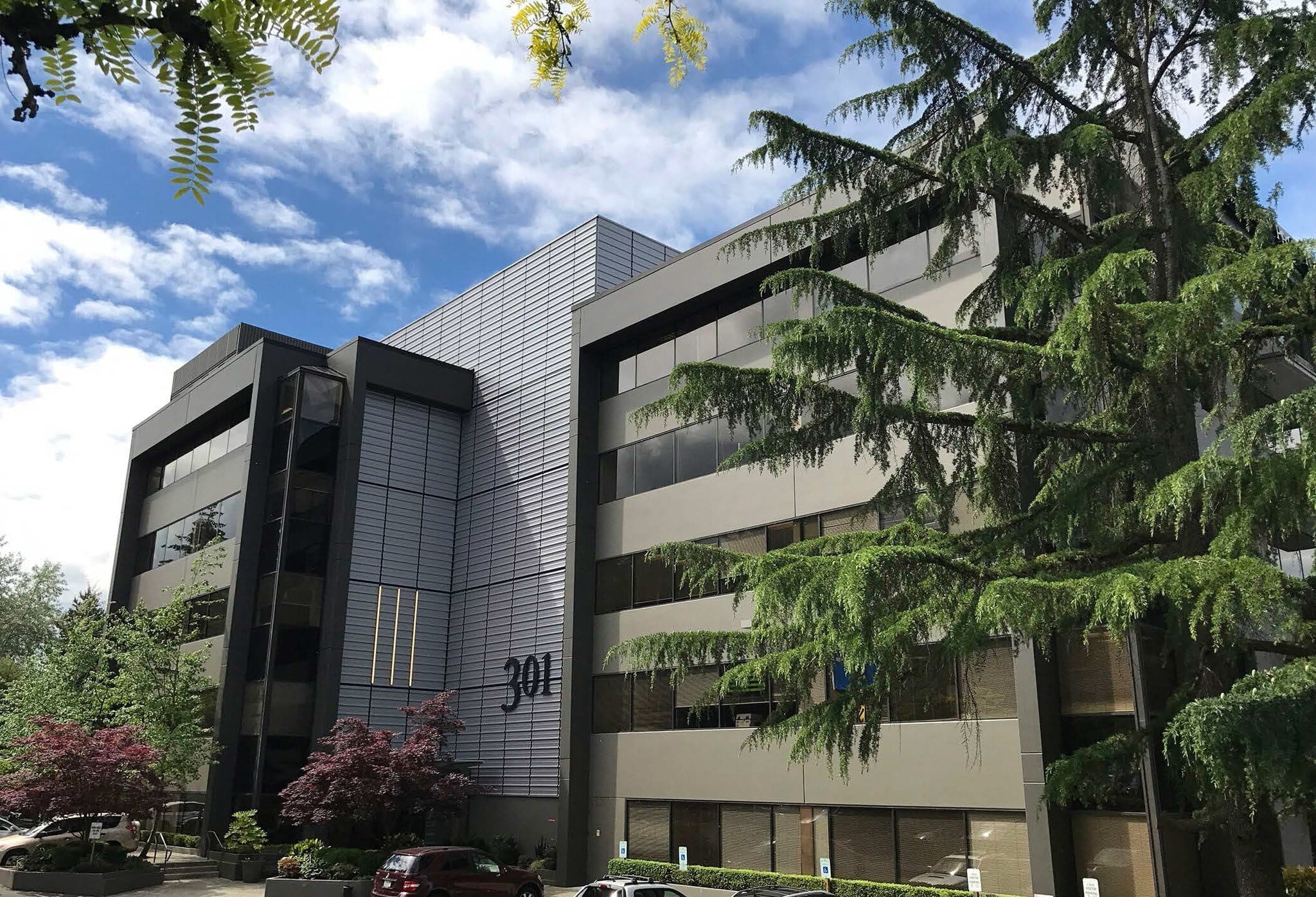 Ideal Spaces office building at 301 116th Ave SE Bellevue WA